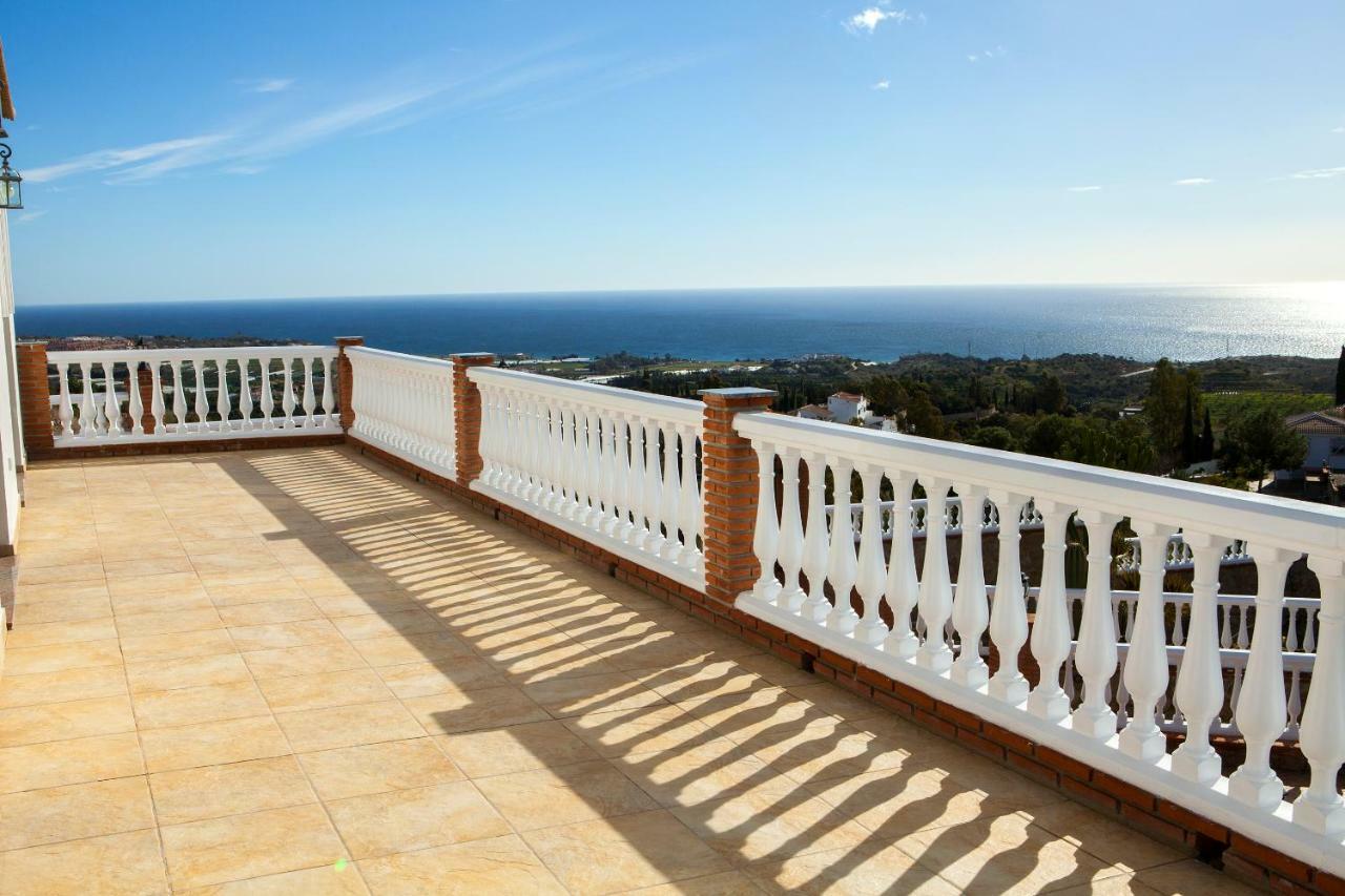 Villa El Palomar Azul With Pool And Sea View Benajarafe Exterior photo